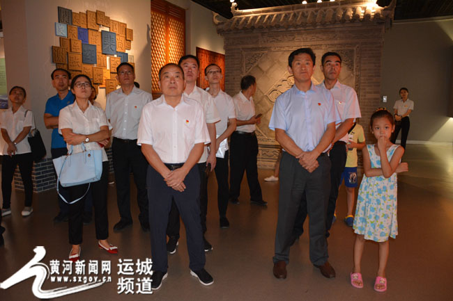 运城市体育局组织参观“家规家训在运城”主题展览