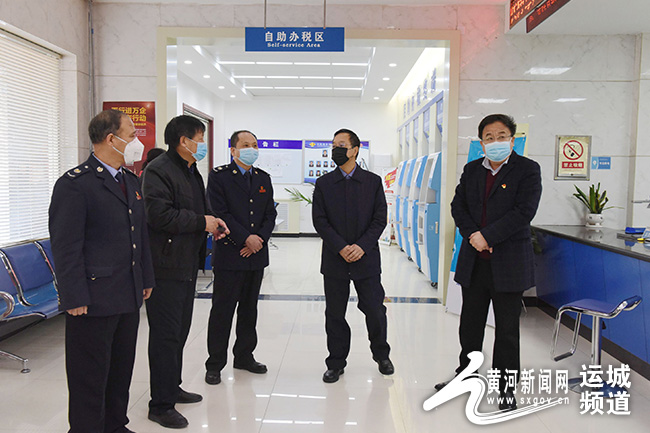 平陆县委常委,副县长李怀并深入平陆税务局检查指导疫情防控工作