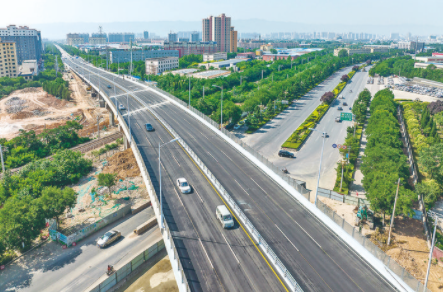 克服跨越鐵路,國道,管線等難題,6月1日上午9時,運城市區柳河東路立交